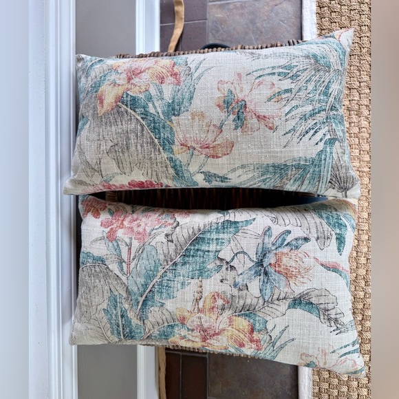 Set of 2 Tropical Lumbar Pillow Covers / 12” x 21” - Picture 2 of 5